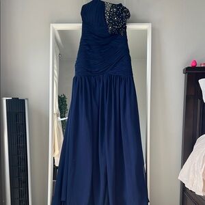 Elegant Navy Blue One-Shoulder Dress